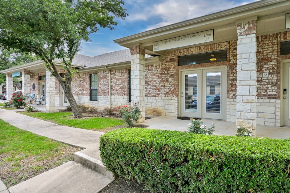 3000 Joe DiMaggio Blvd 37, Round Rock, TX 78665, Presented by Frances